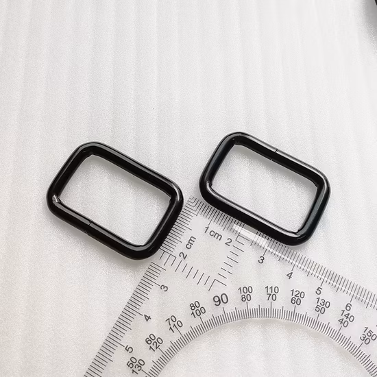 Черный Металлический Прямоугольник Три